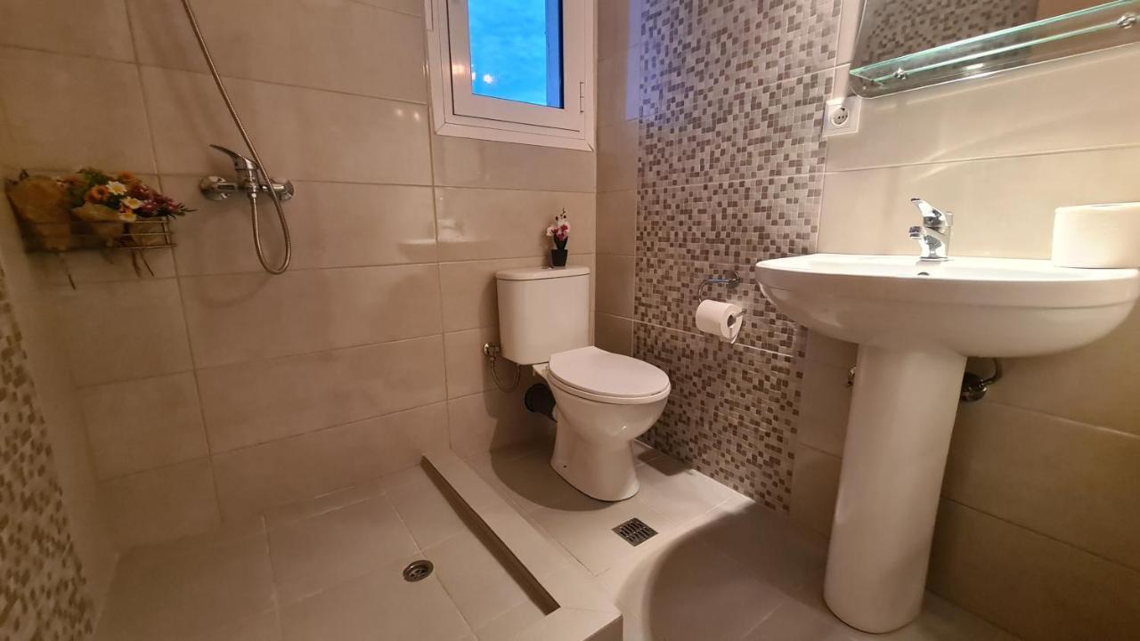Villa Voula Agios Stefanos Avliotes  Exteriör bild