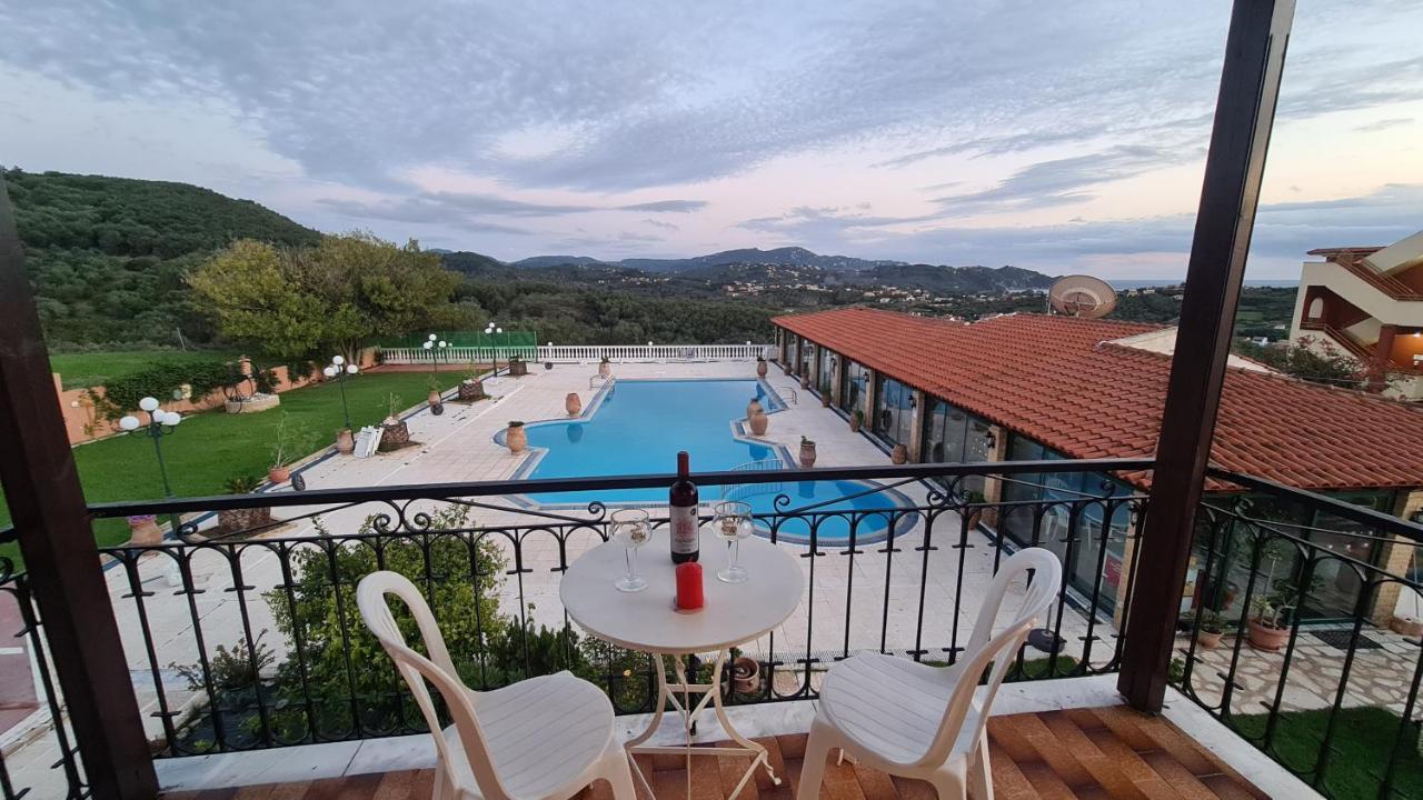 Villa Voula Agios Stefanos Avliotes  Exteriör bild