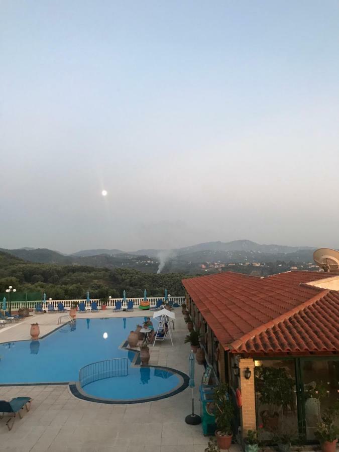 Villa Voula Agios Stefanos Avliotes  Exteriör bild
